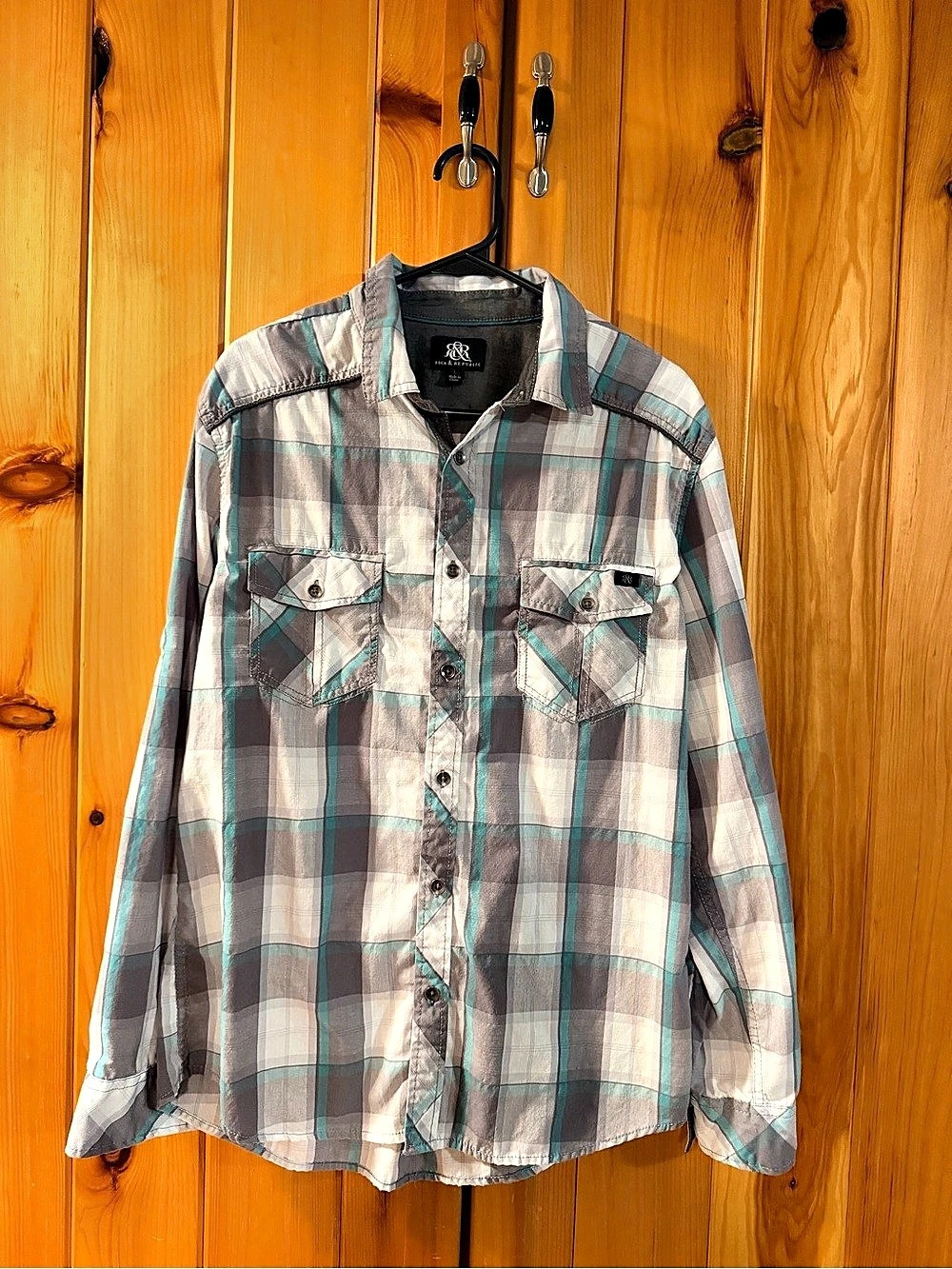 Rock & Republic Plaid Button Down Shirt in Gray & Blue Large Like New